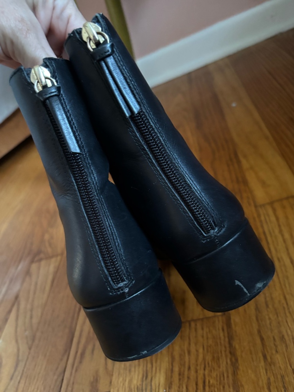 J. Crew Womens Cap Toe Black Leather Ankle Boots- size 8 - Picture 5 of 8